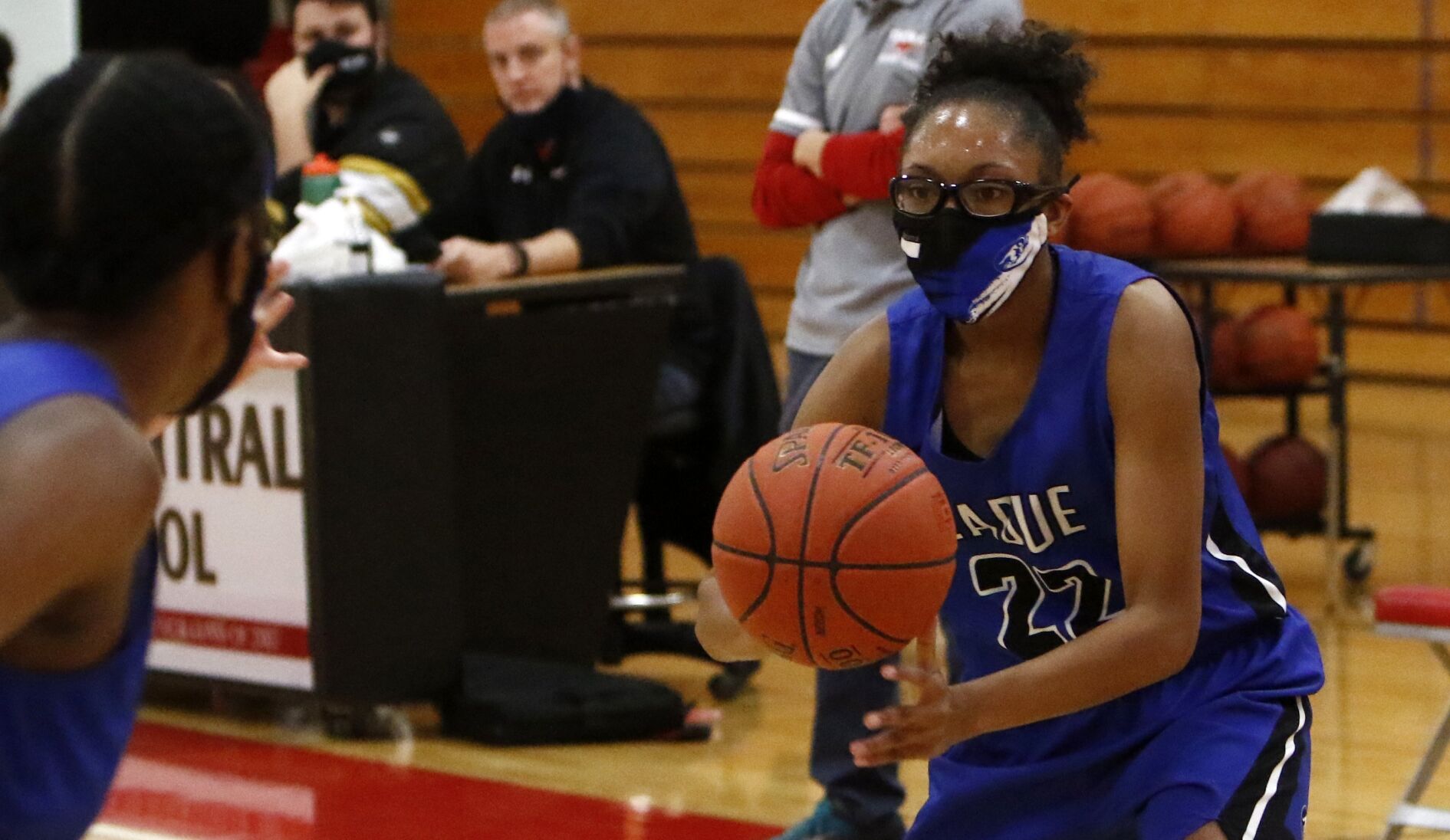 Ladue 44, Parkway Central 35